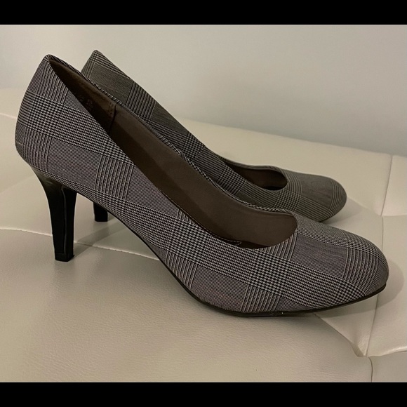 Comfort Plus 3” Pumps, Gray, size 8.5